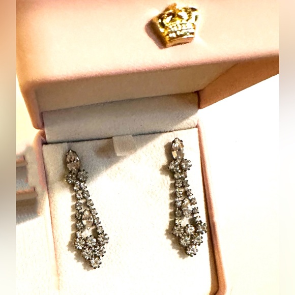 VTG GORGEOUS 60% ✅✅✅DROP!💗Rhinestone Earrings, Rich Glamour, Sparkling, Elegant - Picture 1 of 7